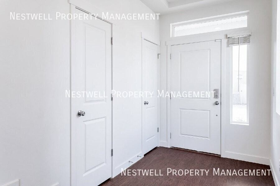 425 S 680 E - Photo 3 of 19