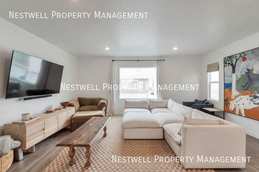 1123 E Hatch Row - Photo 3 of 28