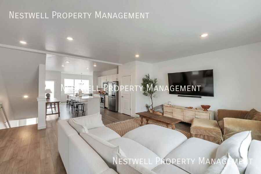 1123 E Hatch Row - Photo 5 of 28