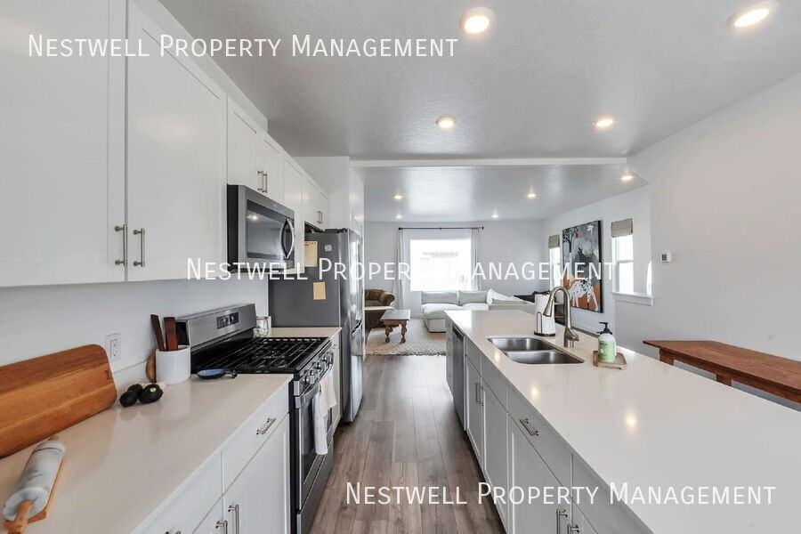 1123 E Hatch Row - Photo 7 of 28