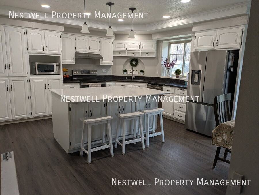 1715 Cherokee Dr - Photo 2 of 8