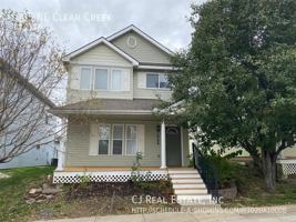 featured image of 1005 Ne Clear Creek Dr