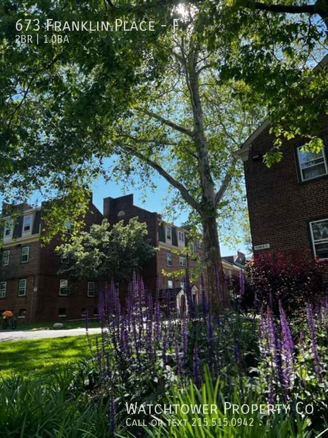 673 Franklin Pl #F - Photo 5 of 36