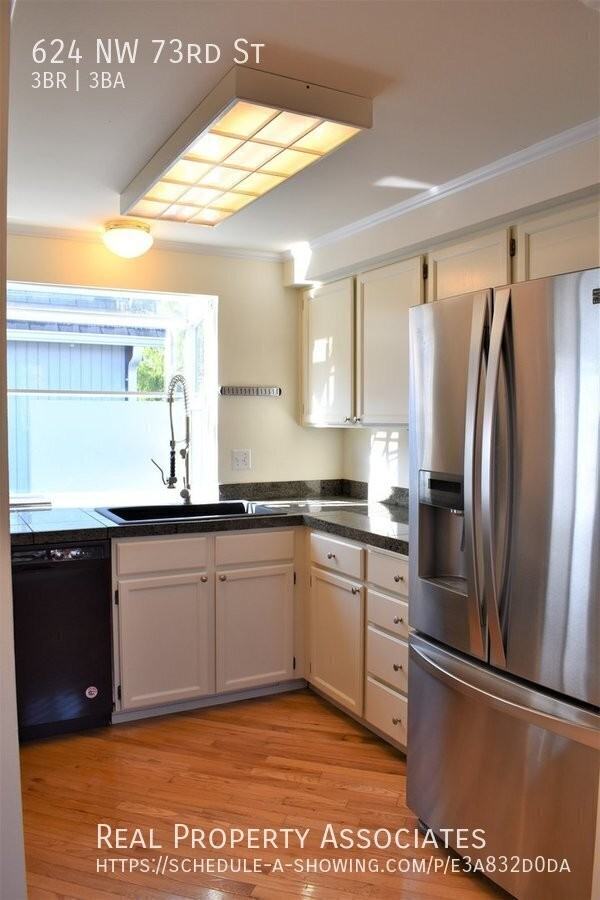 624 Nw 73rd St - Photo 7 of 19