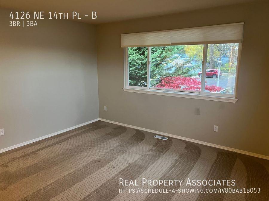 4126 Ne 14th Pl #B - Photo 5 of 9