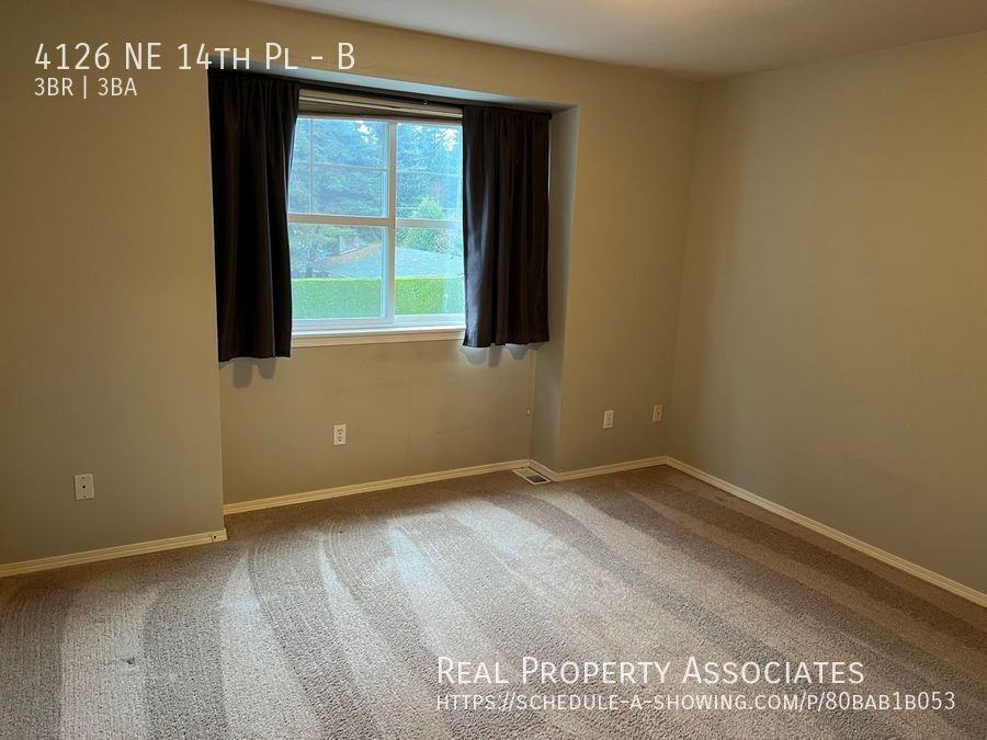 4126 Ne 14th Pl #B - Photo 6 of 9