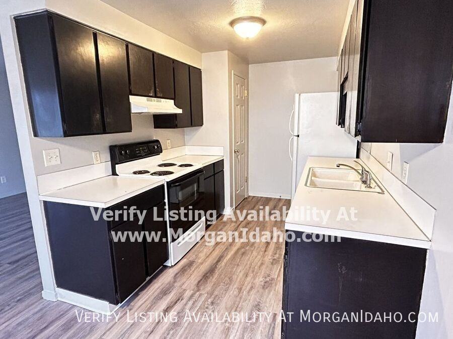 697 S White Cloud Dr - Photo 2 of 7