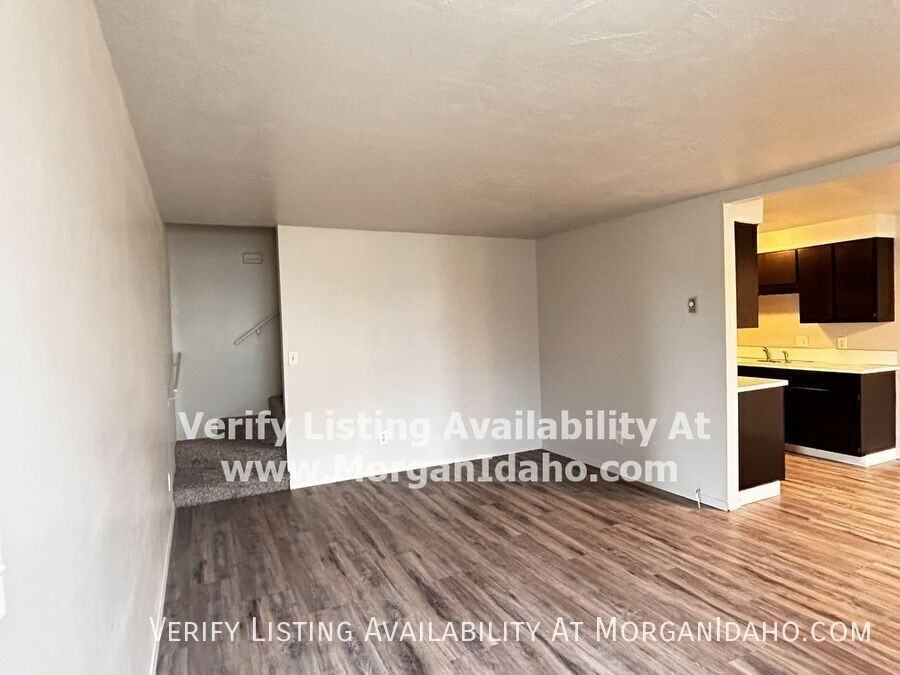 697 S White Cloud Dr - Photo 4 of 7