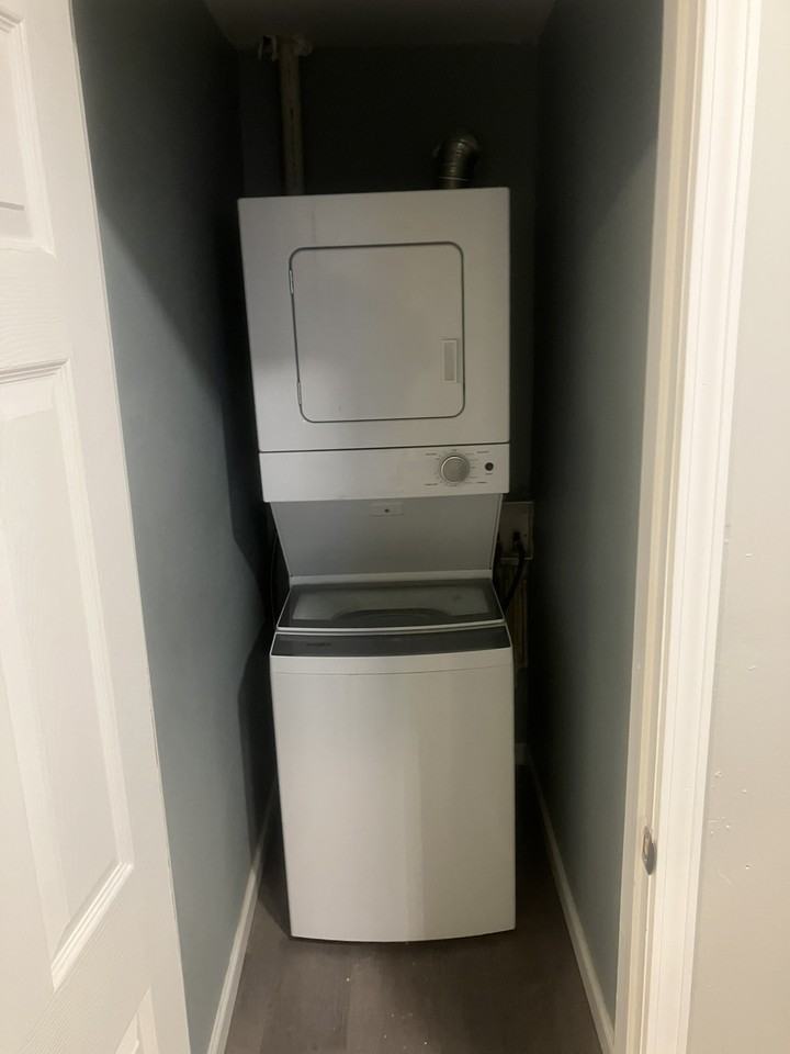 415 E Schwarz St - Photo 4 of 11