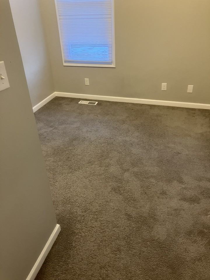 415 E Schwarz St - Photo 5 of 11