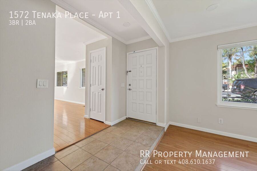 1572 Tenaka Pl #1 - Photo 7 of 36