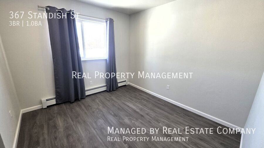 367 Standish St - Photo 7 of 17