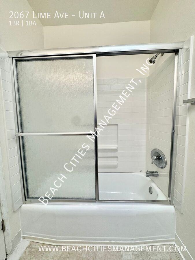 2067 Lime Ave #A - Photo 7 of 13