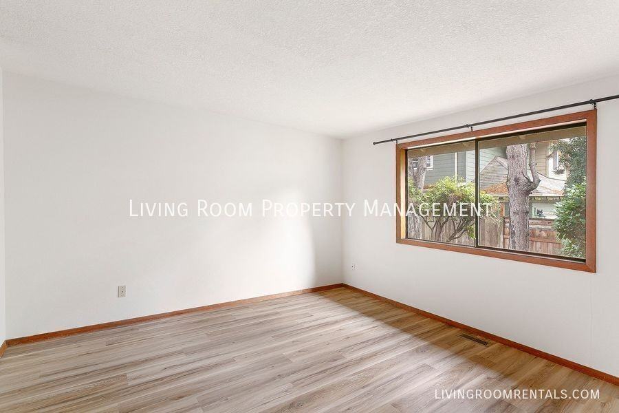 7670 Sw Leslie St - Photo 7 of 15