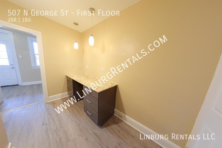 507 N George St #1stFL - Photo 3 of 12