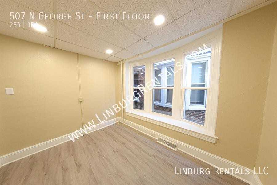 507 N George St #1stFL - Photo 7 of 12