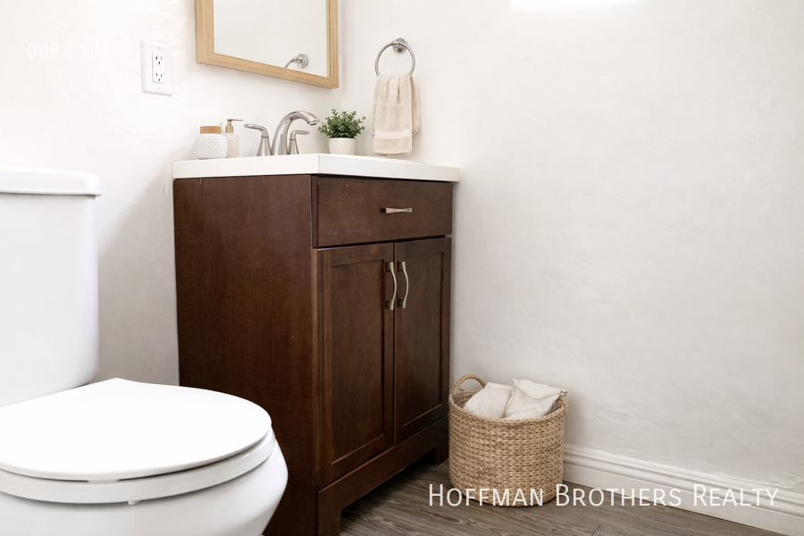 1031 S Westlake Ave #9 - Photo 2 of 5