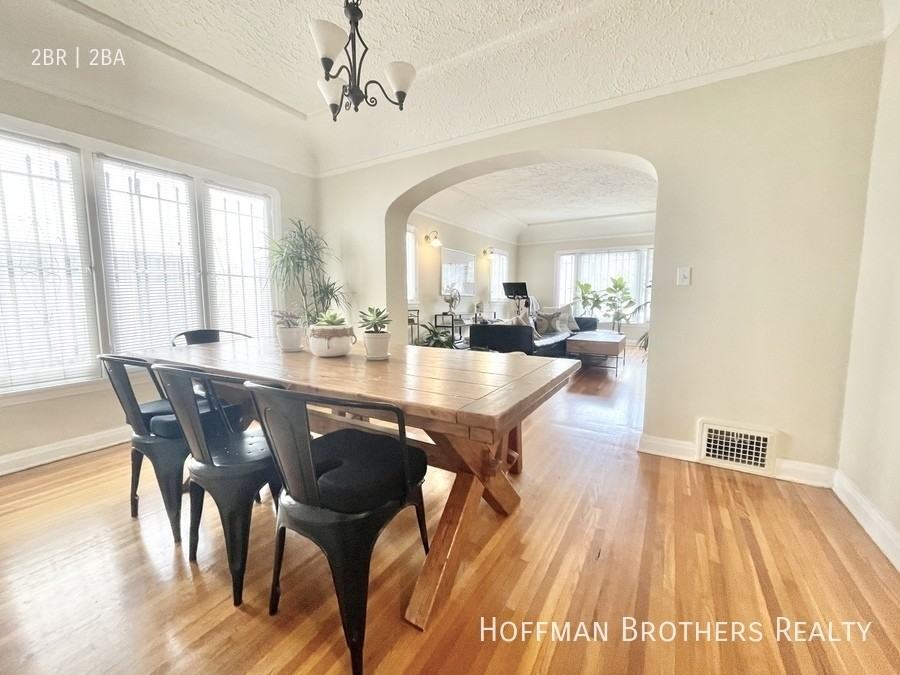 606 N Spaulding Ave - Photo 4 of 14