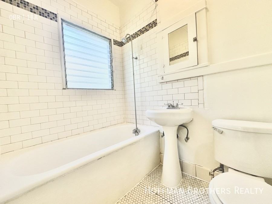 806 Lucile Ave #A - Photo 7 of 7