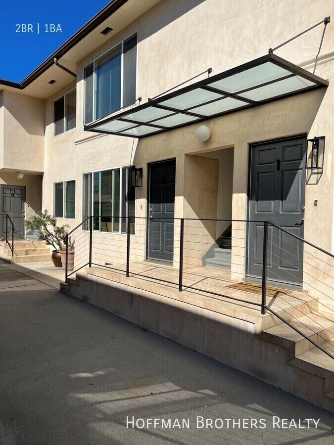 1119 S Cochran Ave #2 - Photo 7 of 9