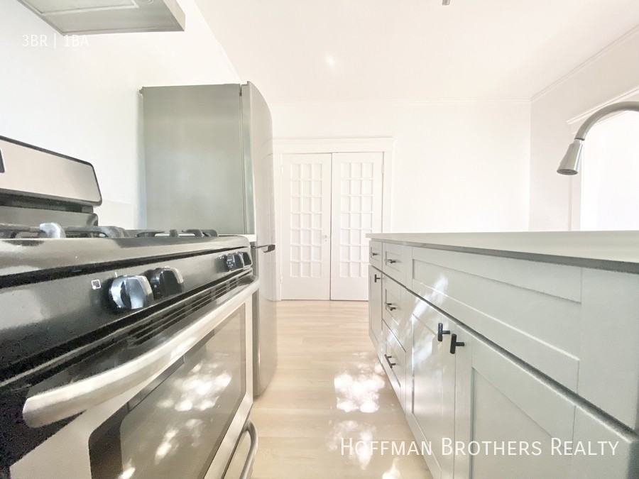 402 N Avenue 54 - Photo 2 of 16