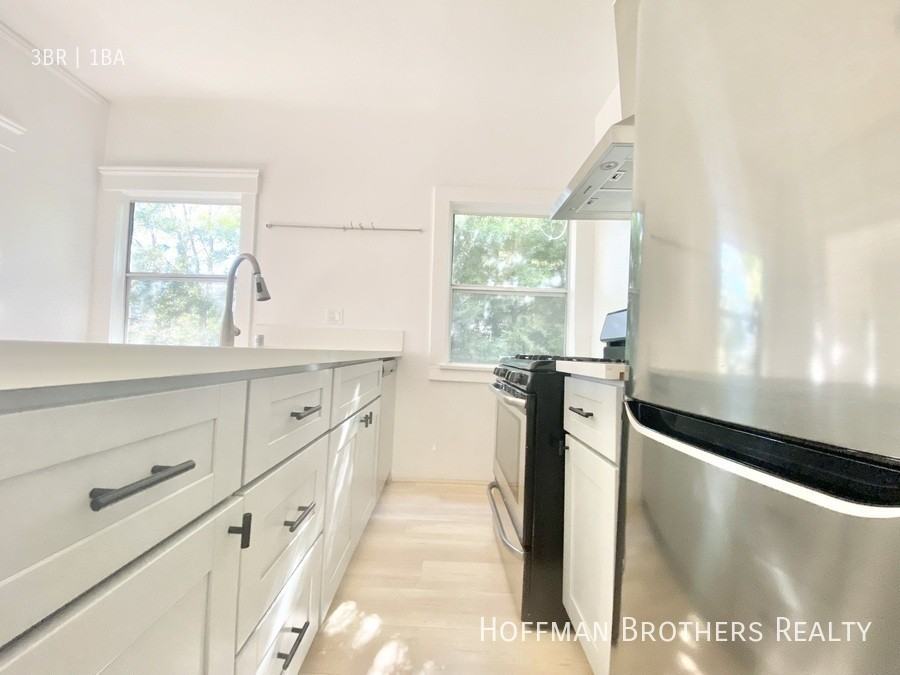 402 N Avenue 54 - Photo 3 of 16