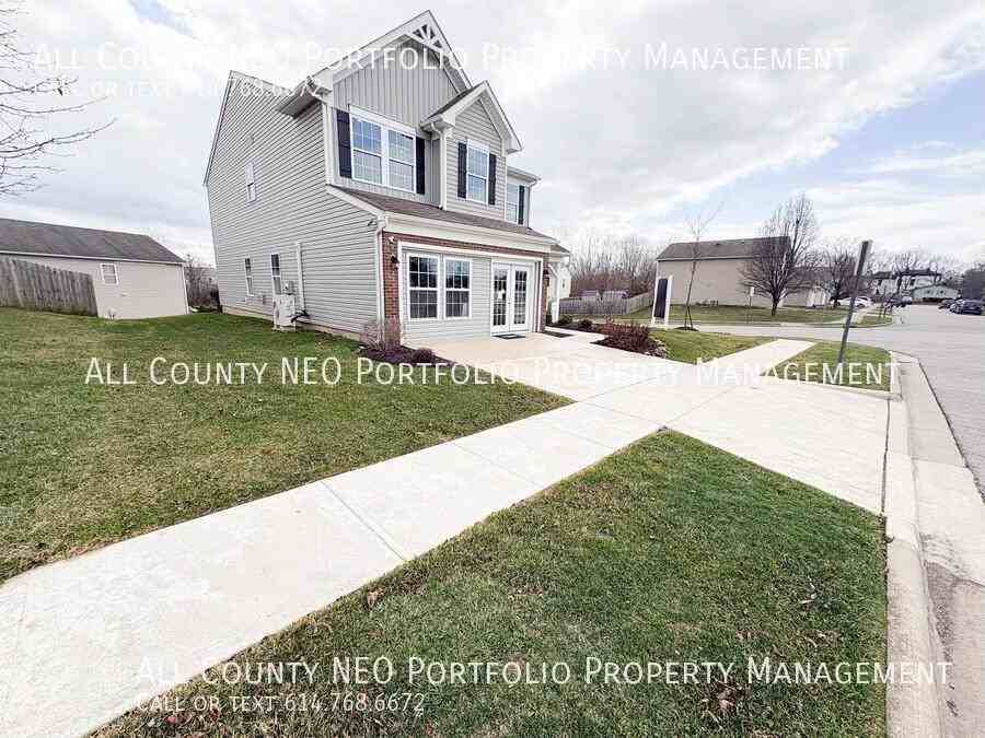 Channel Pl - Photo 3 of 49