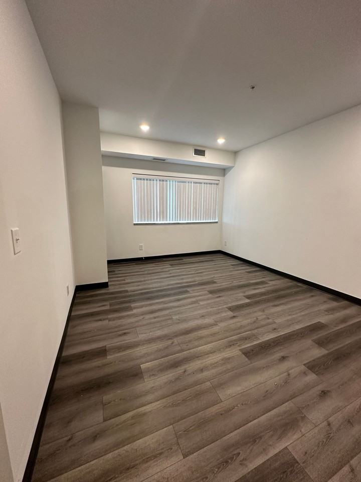 The Eastview - Photo 3 of 12