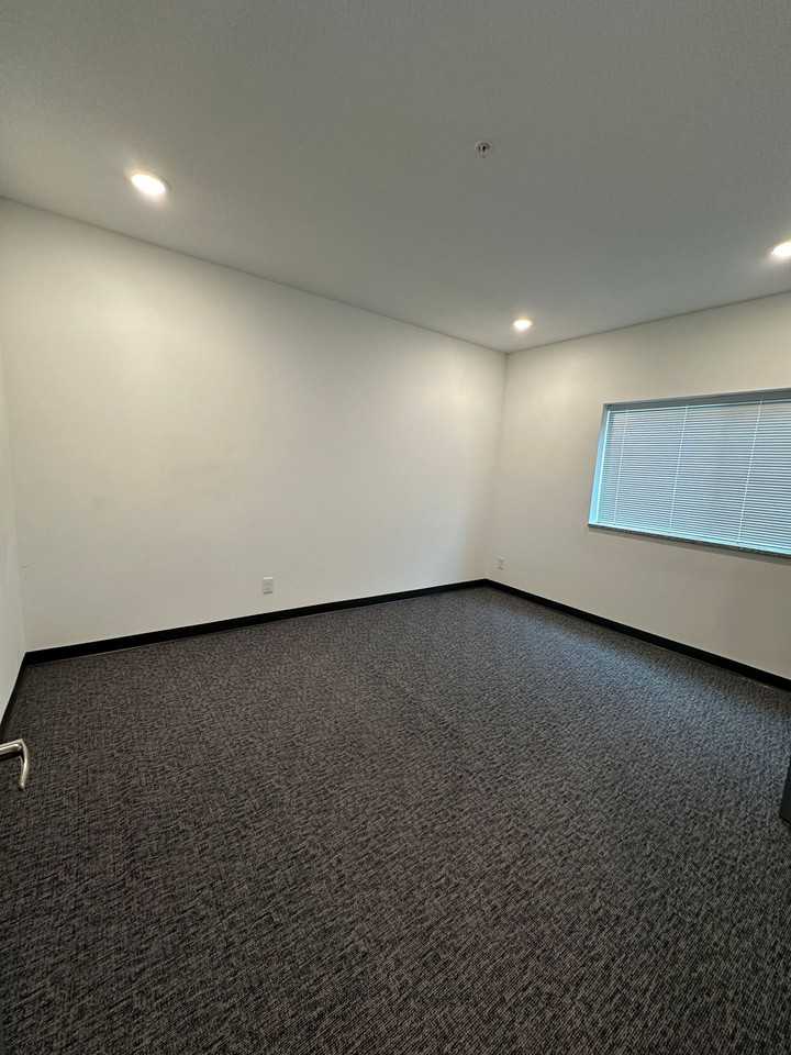 The Eastview - Photo 6 of 12