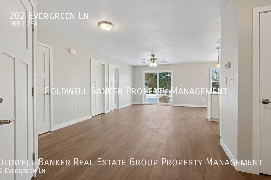 202 Evergreen Ln - Photo 4 of 17