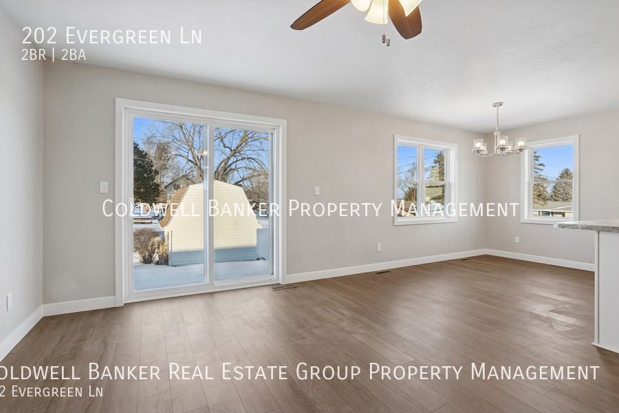 202 Evergreen Ln - Photo 6 of 17