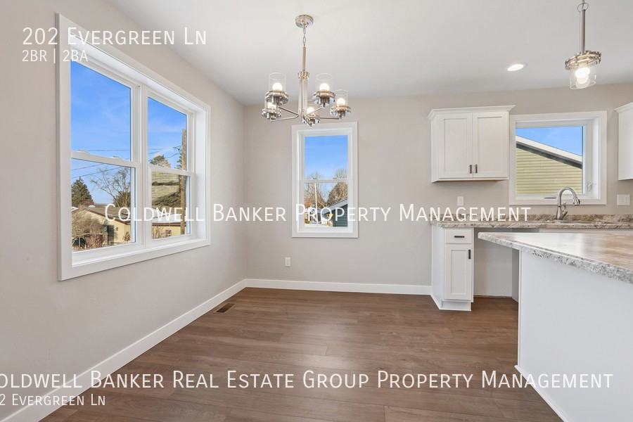 202 Evergreen Ln - Photo 7 of 17