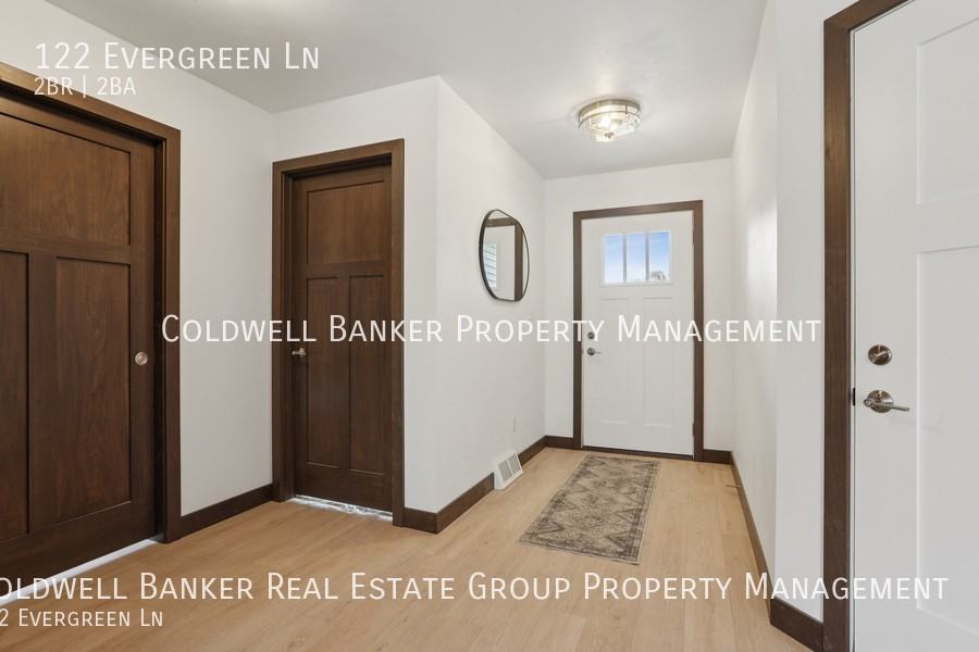 122 Evergreen Ln - Photo 2 of 16