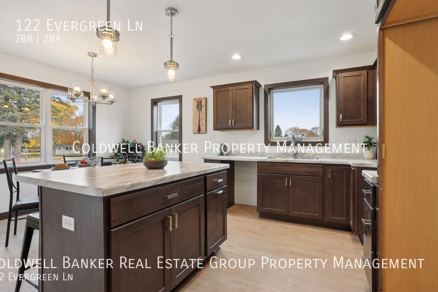 122 Evergreen Ln - Photo 3 of 16