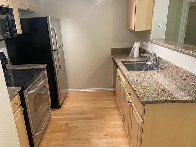 1970 Columbia St #215 - Photo 2 of 12