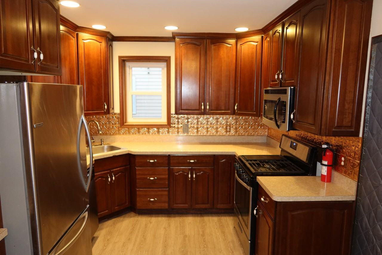 1618 Main St #1618A - Photo 4 of 22