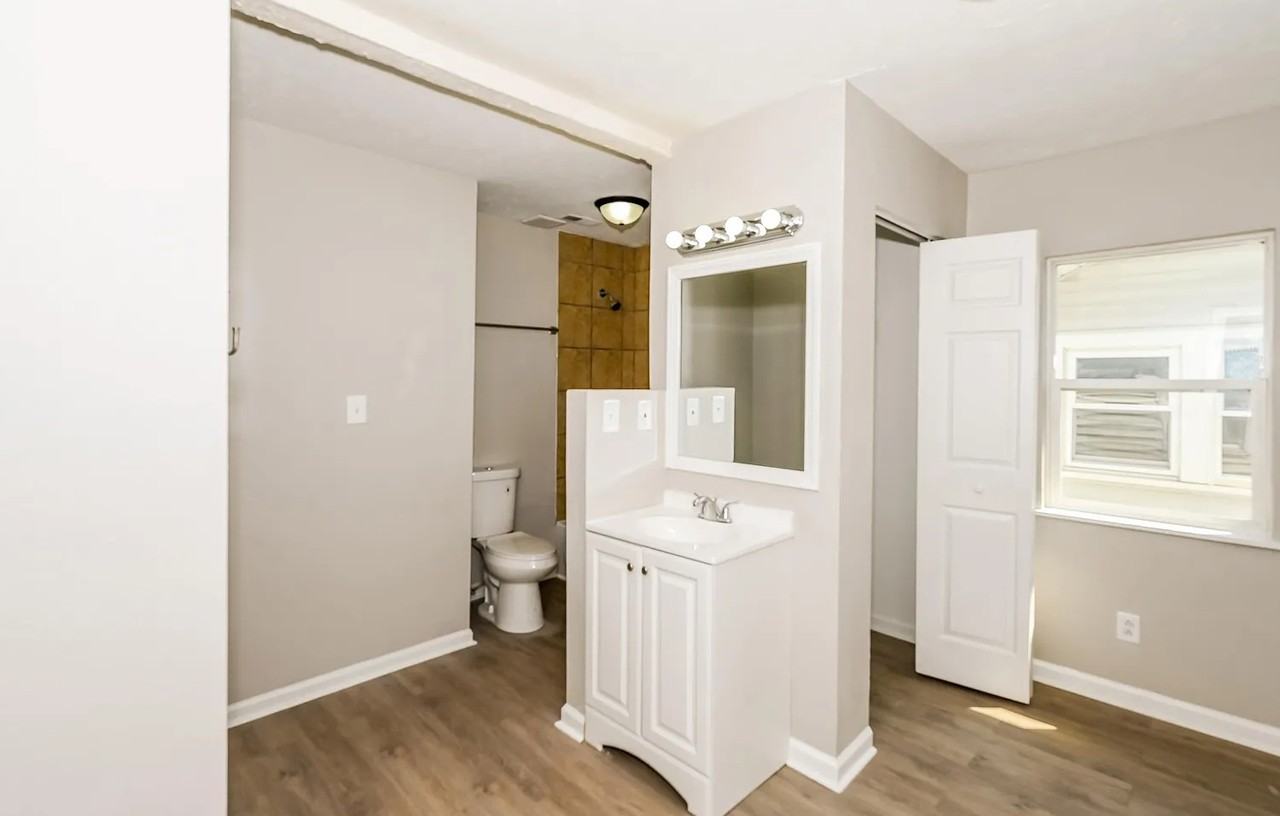 803 W Willcox Ave #NA - Photo 2 of 9