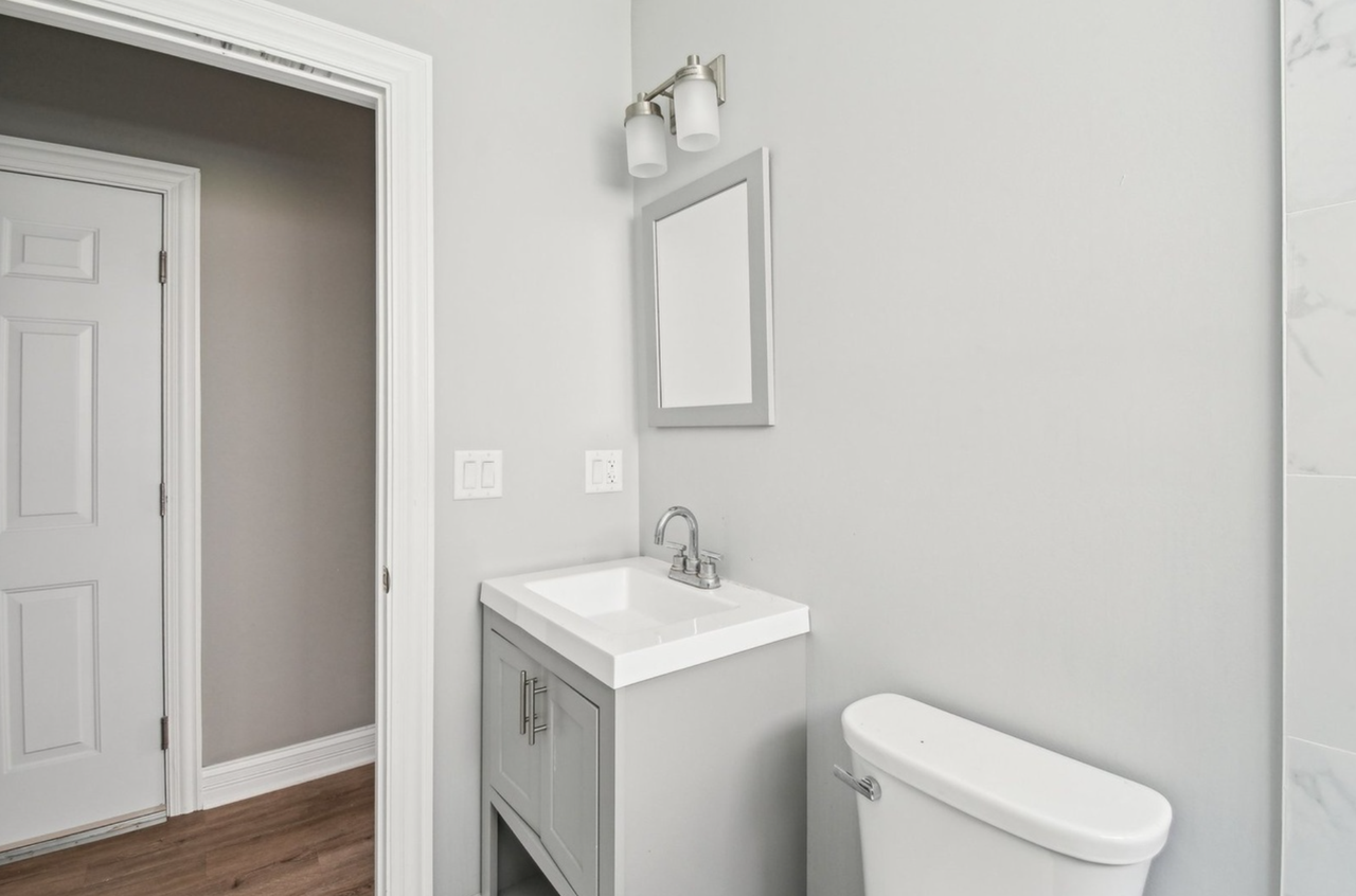 523 N Drake Ave #2 - Photo 7 of 20