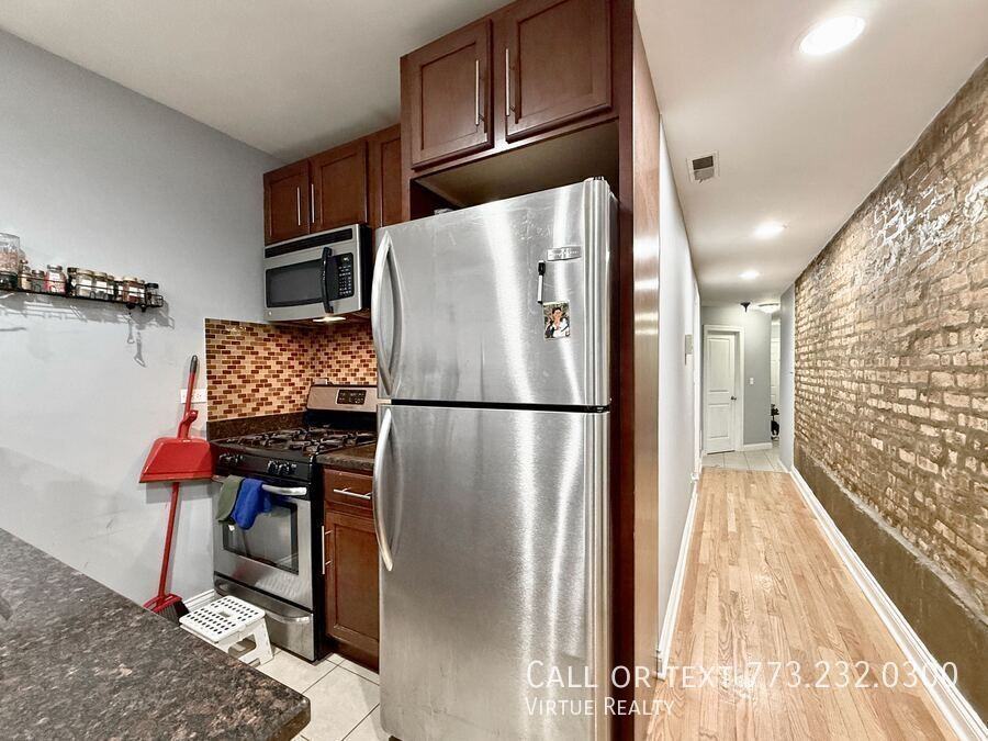 5791 N Ridge Ave #G - Photo 6 of 20