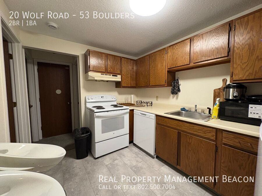 20 Wolf Rd #53BOULDERS - Photo 2 of 10