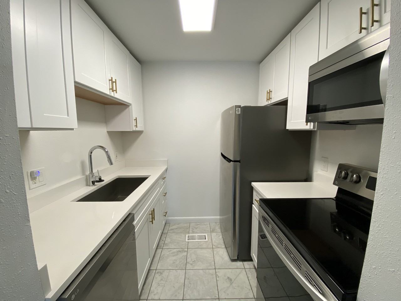 425 S 900 E #5 - Photo 3 of 12