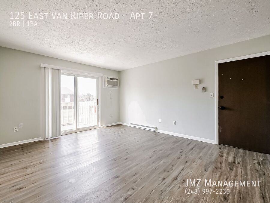 125 E Van Riper Rd #7 - Photo 4 of 26