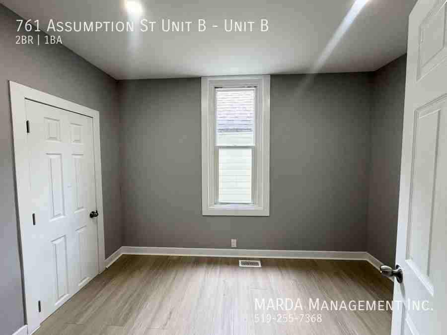 761 Assumption St Unit B #B - Photo 6 of 24