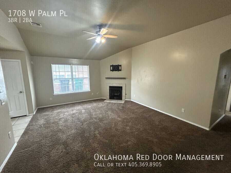 1708 W Palm Pl - Photo 2 of 17