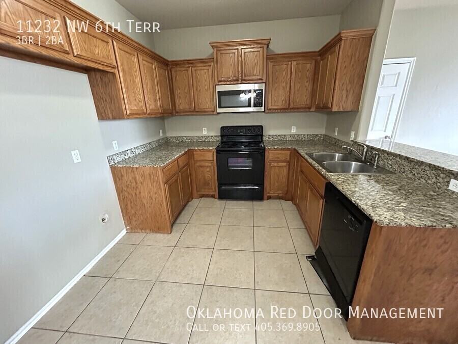 11232 Nw 6th Ter - Photo 3 of 17