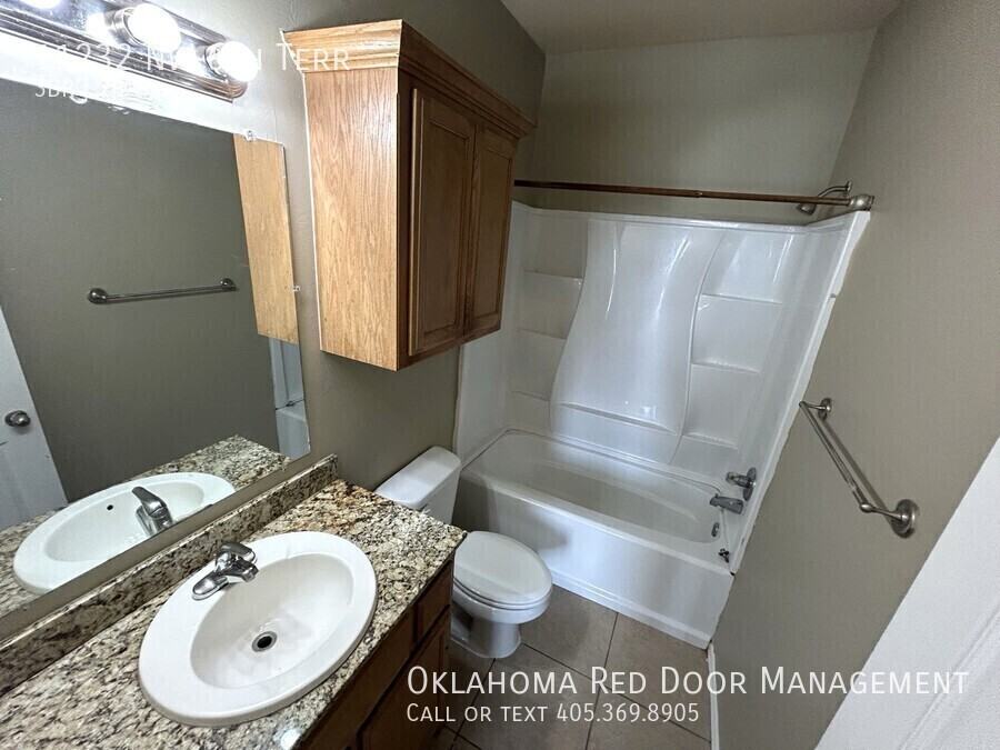 11232 Nw 6th Ter - Photo 7 of 17