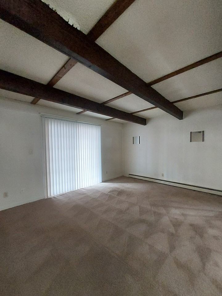 189 Buckingham St #C - Photo 3 of 7