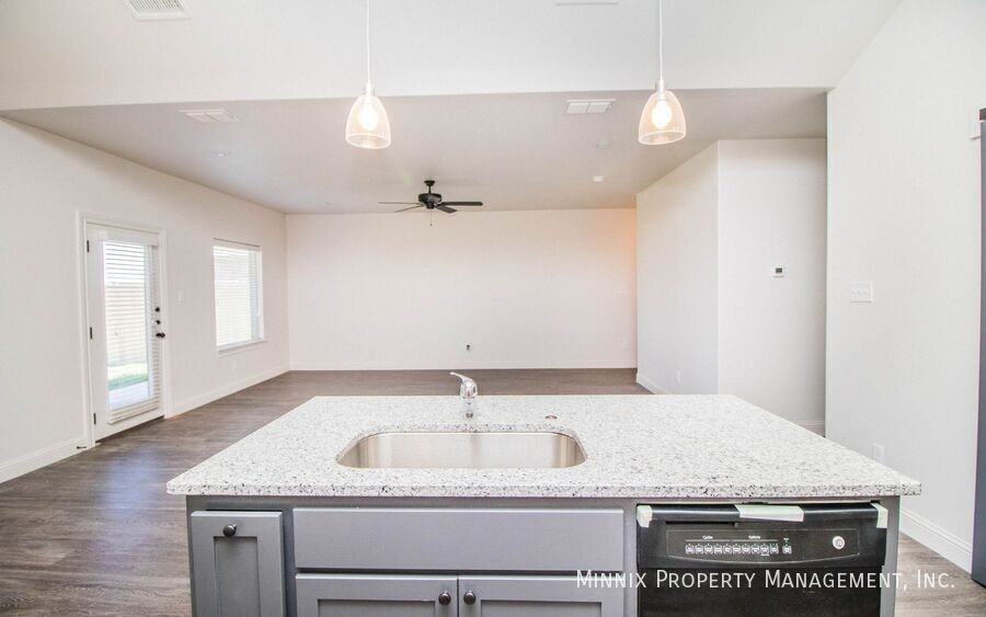 1702 102nd St #A - Photo 7 of 29