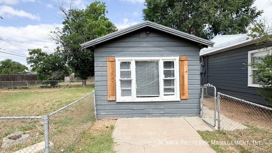 3016 Duke St #B - Photo 2 of 16