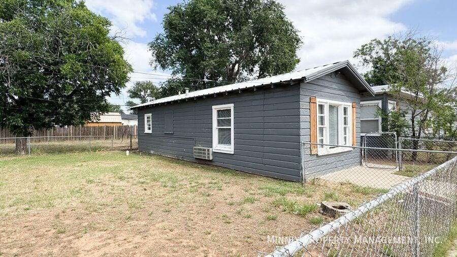 3016 Duke St #B - Photo 4 of 16